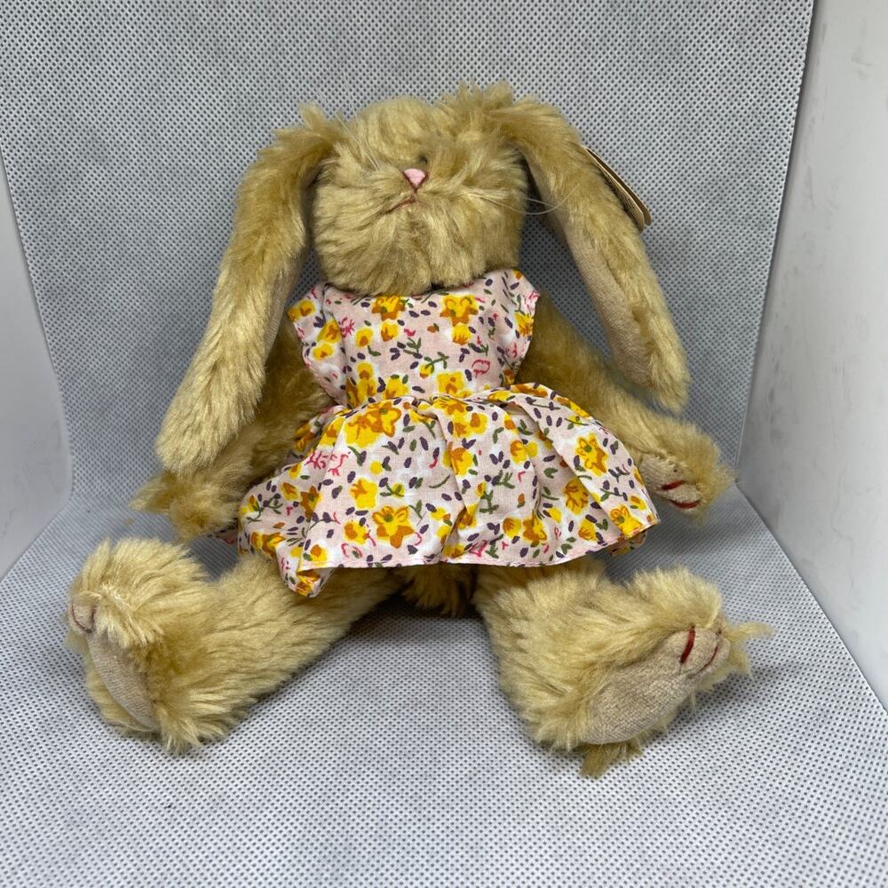 Ty Attic Treasures - Shelby The Bunny Rabbit Plush Jointed 8.5" - Picture 1 of 6